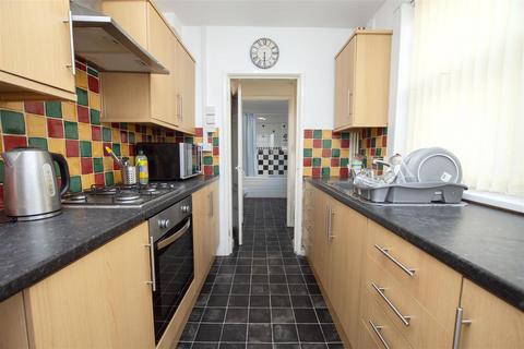 4 bedroom house to rent, Warwards Lane, Birmingham