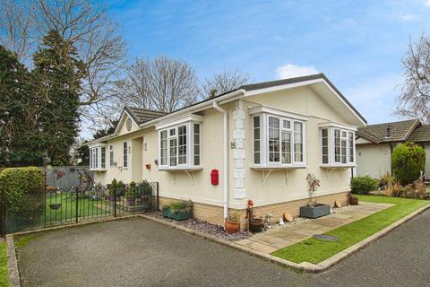 2 bedroom park home for sale, Ely, Cambridgeshire, CB61FE