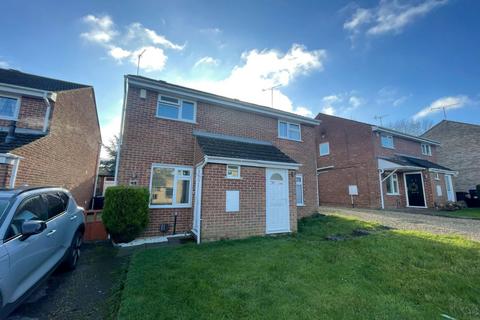 3 Trinity Close, Daventry, NN11 4RN