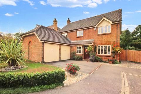 4 bedroom detached house for sale, Postmill Close, Shirley