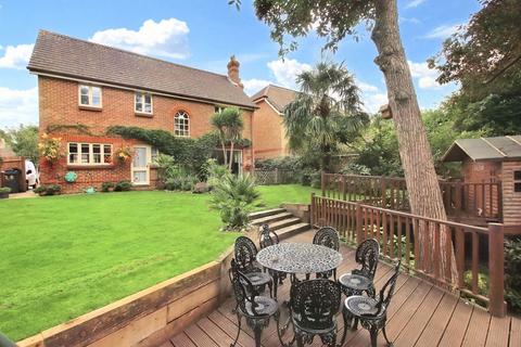 4 bedroom detached house for sale, Postmill Close, Shirley