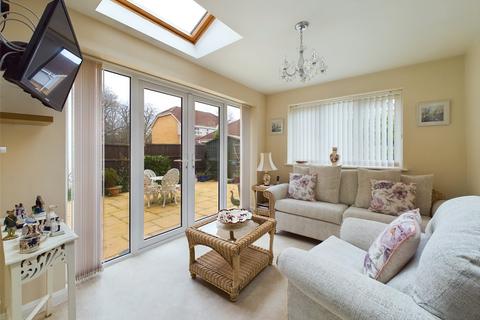 16 Bentley Close, Quedgeley, Gloucester, GL2 4SH