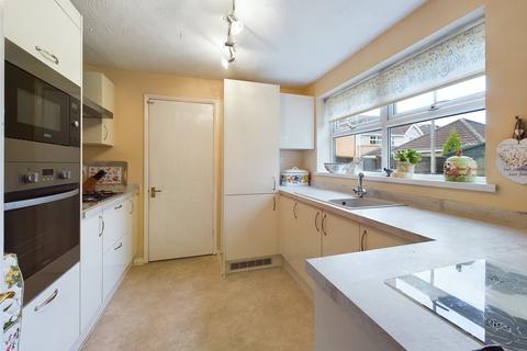 16 Bentley Close, Quedgeley, Gloucester, GL2 4SH