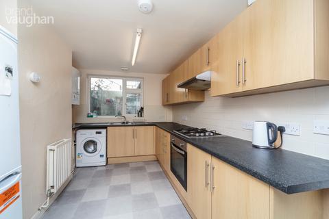 4 bedroom terraced house to rent, Park Crescent Road, East Sussex BN2