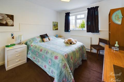 12 Akister Close, Buckingham, MK18 7HT