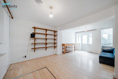 4 bedroom terraced house to rent, Guildford Street, East Sussex BN1