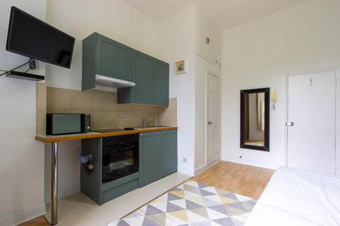 undefined, West Cromwell Road, Earls Court, London SW5