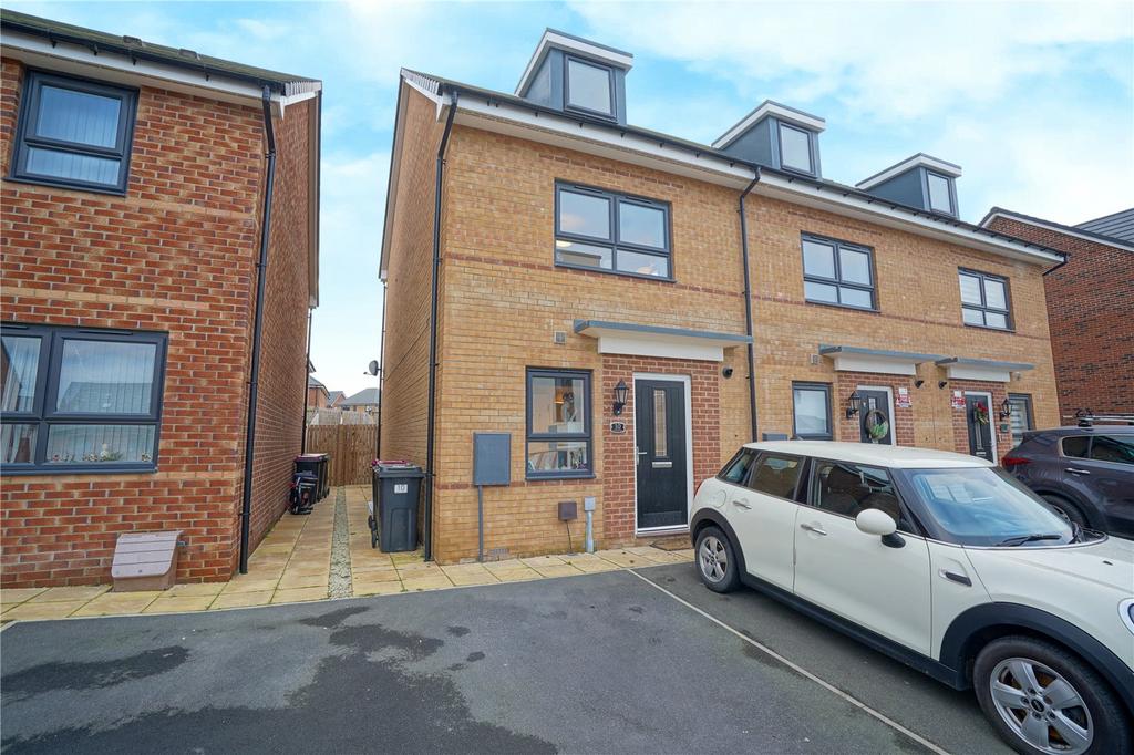 Askham Way, Waverley, Rotherham, South Yorkshire, S60 4 bed end of