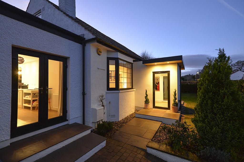 8 Lovedale Avenue, Balerno, Edinburgh, EH14 7DT 4 bed detached house