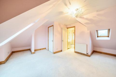 5 bedroom semi-detached house for sale, Basingstoke,  Hampshire,  RG21