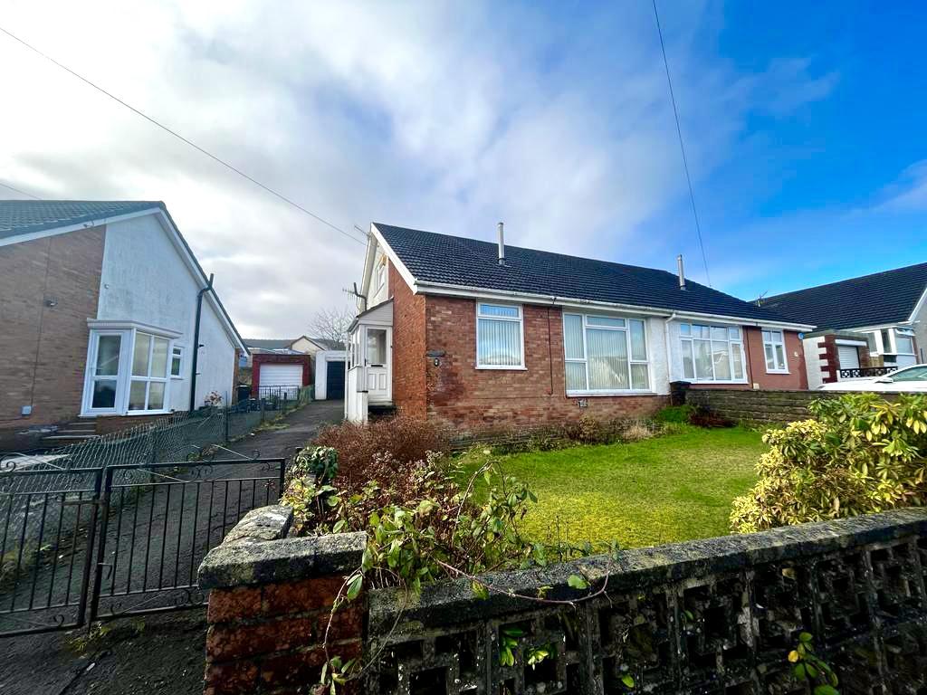 Heolgerrig Merthyr Tydfil Cf48 3 Bed Semi Detached House For Sale £