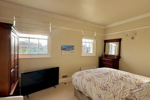 2 bedroom apartment for sale, Leelands House, Grams Road, Walmer, Kent, CT14