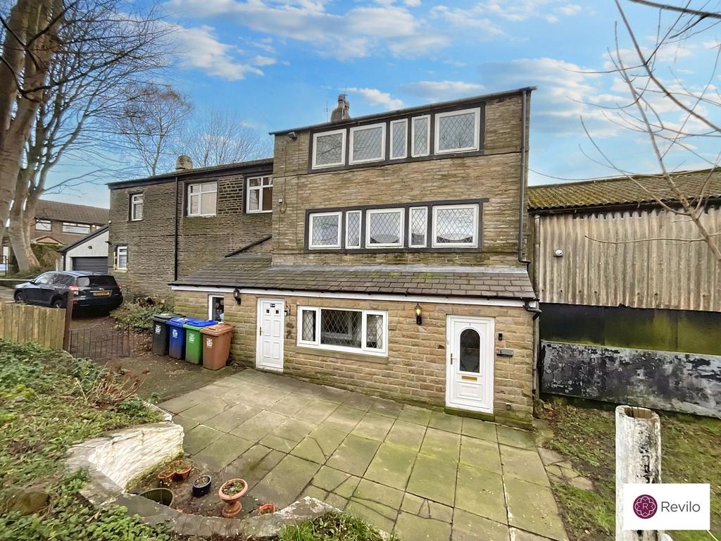 Ashes Lane, Milnrow, OL16 5 bed semidetached house for sale £280,000