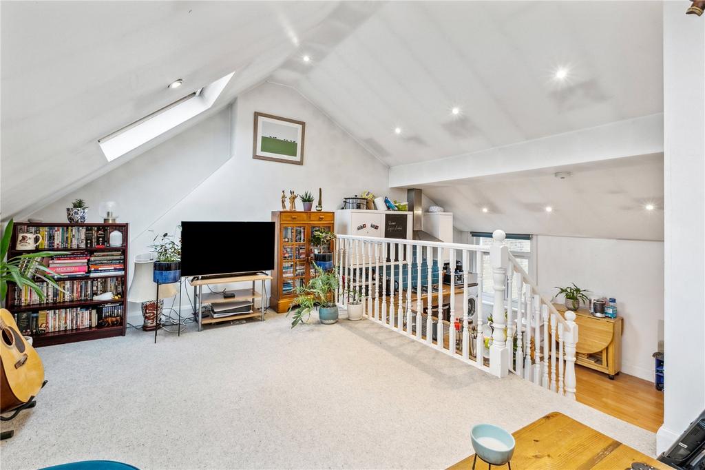 Louisville Road, SW17 2 bed apartment for sale £515,000