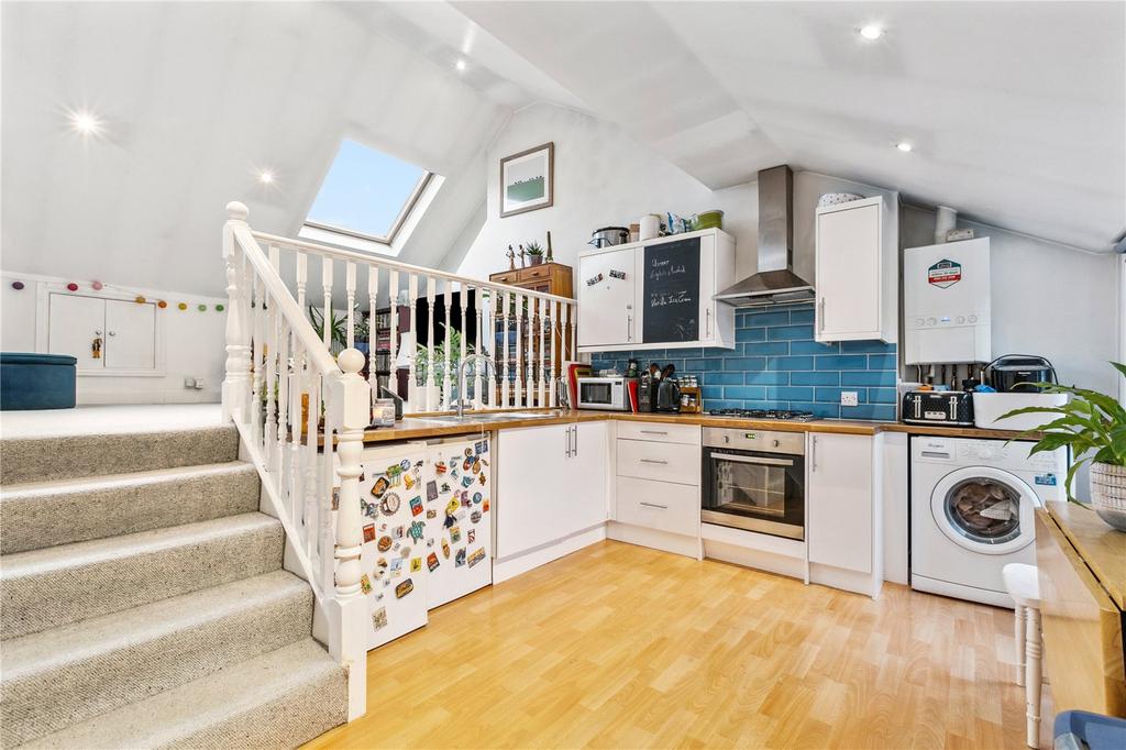 Louisville Road, SW17 2 bed apartment for sale £495,000