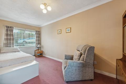 67 Randolph Drive, Clarkston, Glasgow, G76 8AN