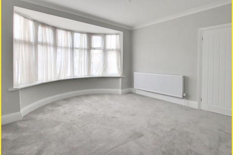 1 bedroom flat for sale - West Way, Shirley