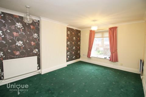 2 bedroom apartment for sale, Elsinore Close,  Fleetwood, FY7