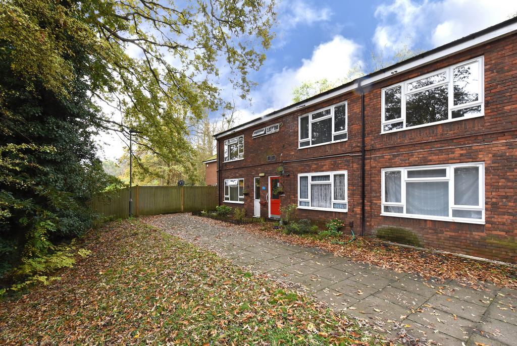 Ravensbourne Avenue Bromley BR2 1 bed flat £265,000
