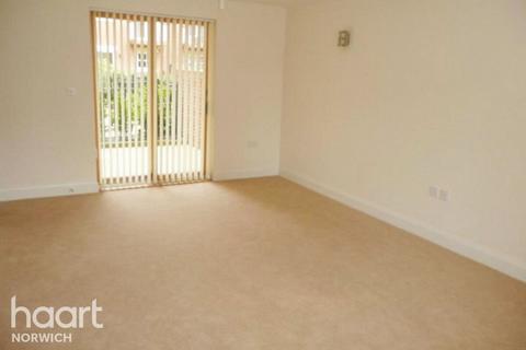 undefined, Poringland, Norwich