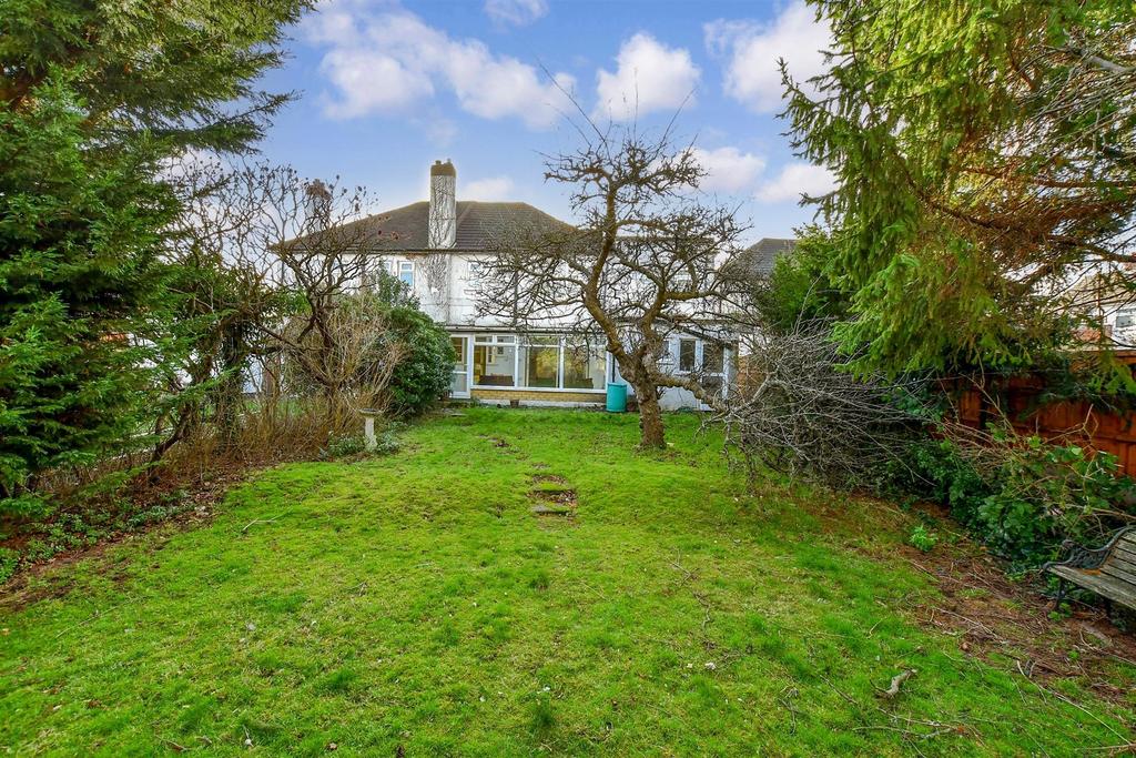 Rydal Drive, Bexleyheath, Kent 5 bed semidetached house for sale £