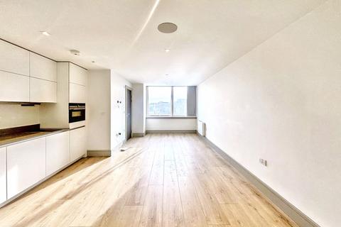 Studio to rent, Mercantile House, Uxbridge, Greater London