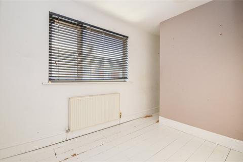3 bedroom end of terrace house for sale, Dryden Street, Town Centre, Swindon, SN1