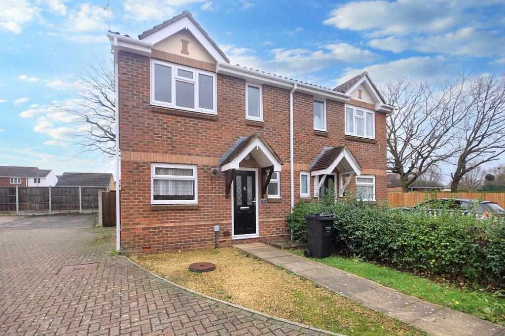 Terence ster Road, Wickford, Essex, SS12 3 bed semidetached house
