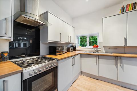 28 Dorian Drive, Clarkston, Glasgow, G76 7NP