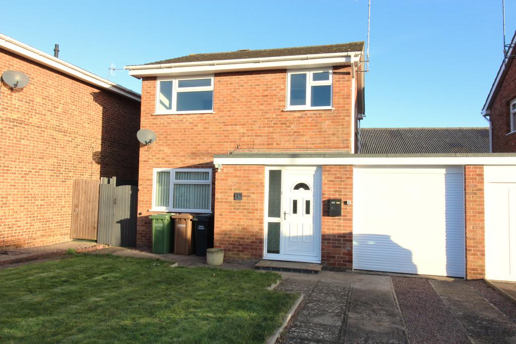 Abbeycroft, Pershore WR10 3 bed detached house £1,200 pcm (£277 pw)