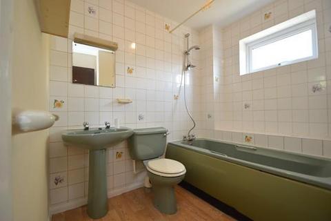 22 Banks Way, Guildford, GU4 7NL