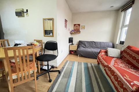 1 bedroom flat to rent, Grant Road, Wealdstone HA3
