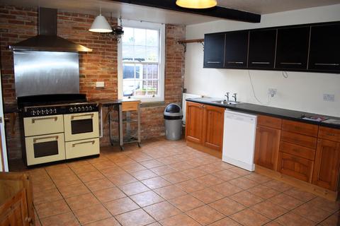 3 Grimsby Road, Caistor, Market Rasen, LN7 6TY
