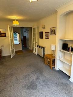 2 bedroom retirement property for sale, Wokingham, Berkshire