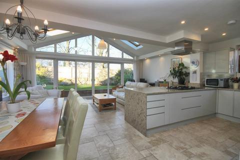 18 Beechwood, Knutsford, WA16 8AR
