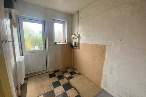 79 Cedar Road, Nuneaton, CV10 9DE