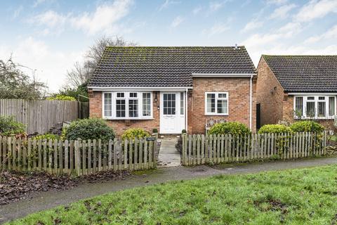 2 bedroom bungalow for sale, Thames Avenue, Bicester, OX26