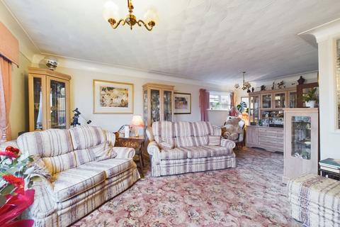24 Lynwood Avenue, Aughton, Ormskirk, L39 5BB