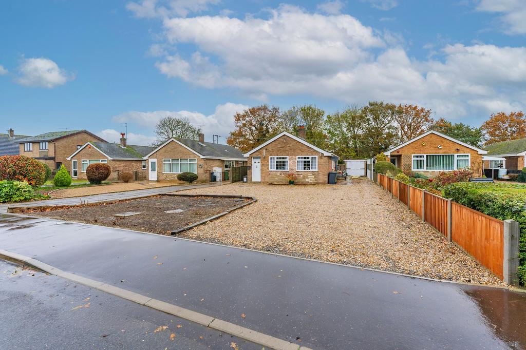 Teresa Road, Stalham, NR12 3 bed detached bungalow for sale £280,000