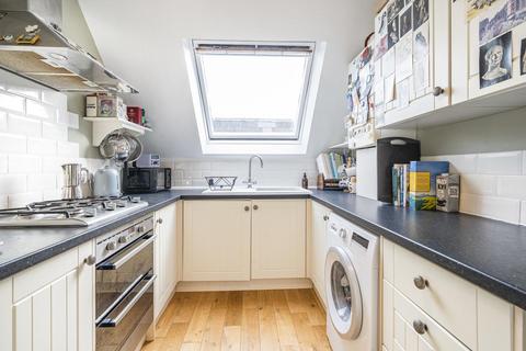 Flat F, 80 Crystal Palace Park Road, London, SE26 6UN