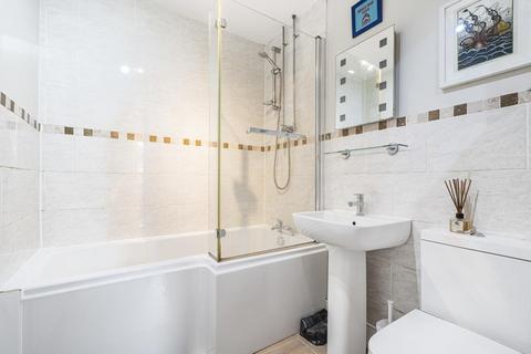 Flat F, 80 Crystal Palace Park Road, London, SE26 6UN