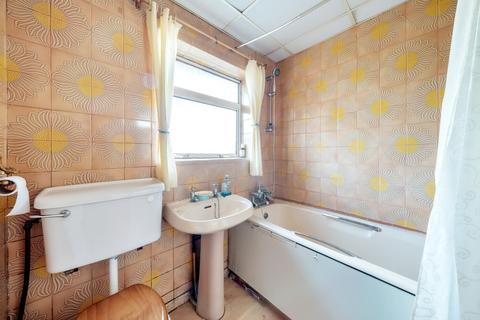 21 Denham Green Close, Denham, Uxbridge, UB9 5NA