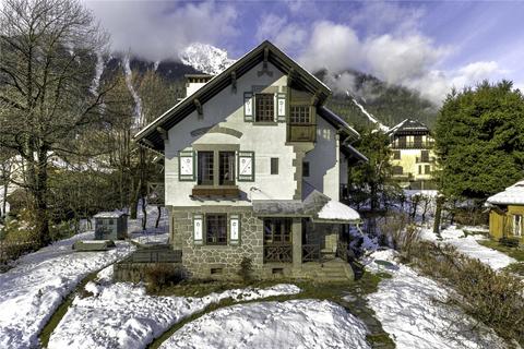 6 bedroom house, Les Pecles, Chamonix
