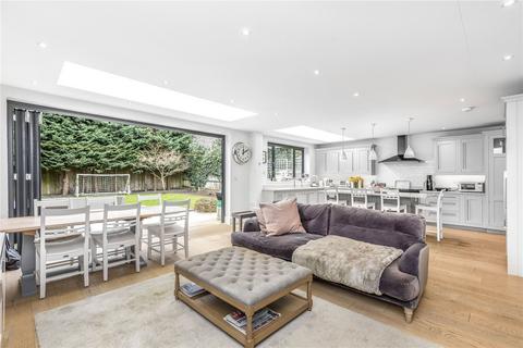 5 bedroom detached house to rent, Stonehill Close, London, SW14