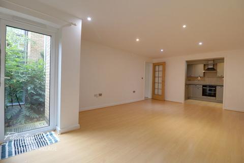 2 bedroom flat for sale, Meadowcourt Road, London, SE3