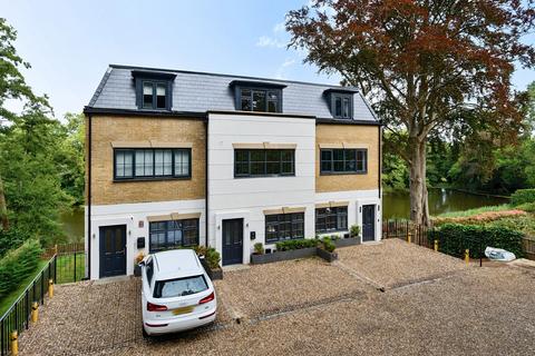 4 bedroom terraced house for sale, Berkeley Court, Weybridge, KT13