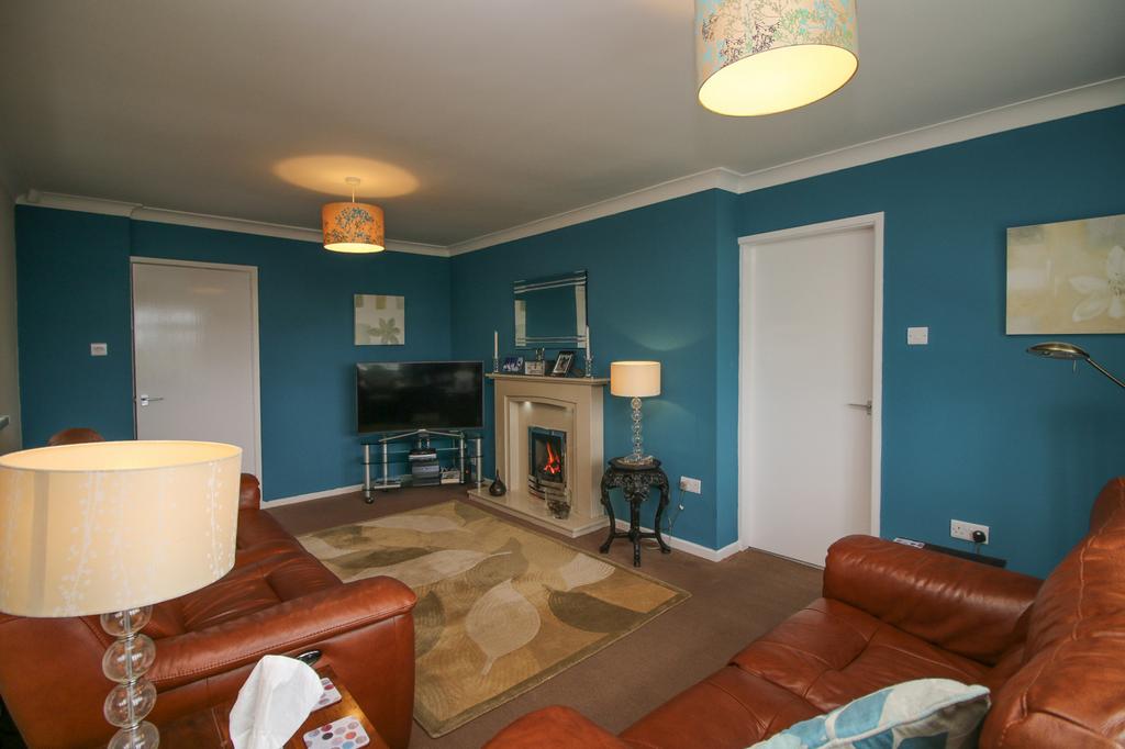 Rossall Lane, Fleetwood, Lancashire, FY7 4 bed detached house £1,300