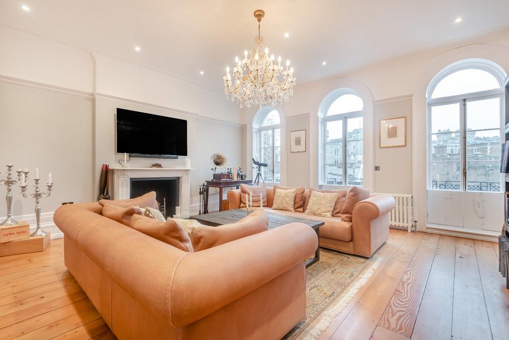 Park Street, Windsor, Berkshire 5 bed terraced house for sale £2,575,000