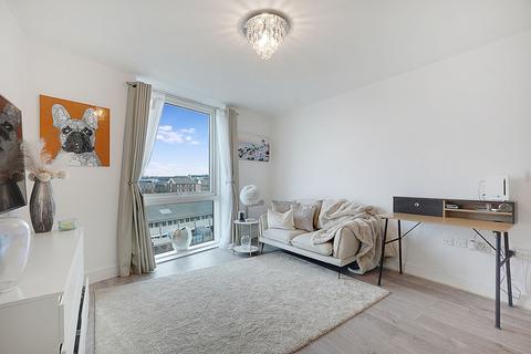 1 bedroom apartment for sale, Dock Head Road, Marina Point East Chatham Quays Dock Head Road, ME4