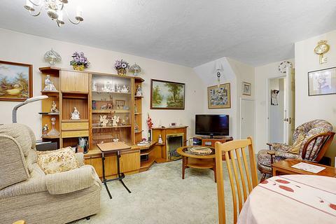 27 Brenchley Close, Rochester, ME1 2QL